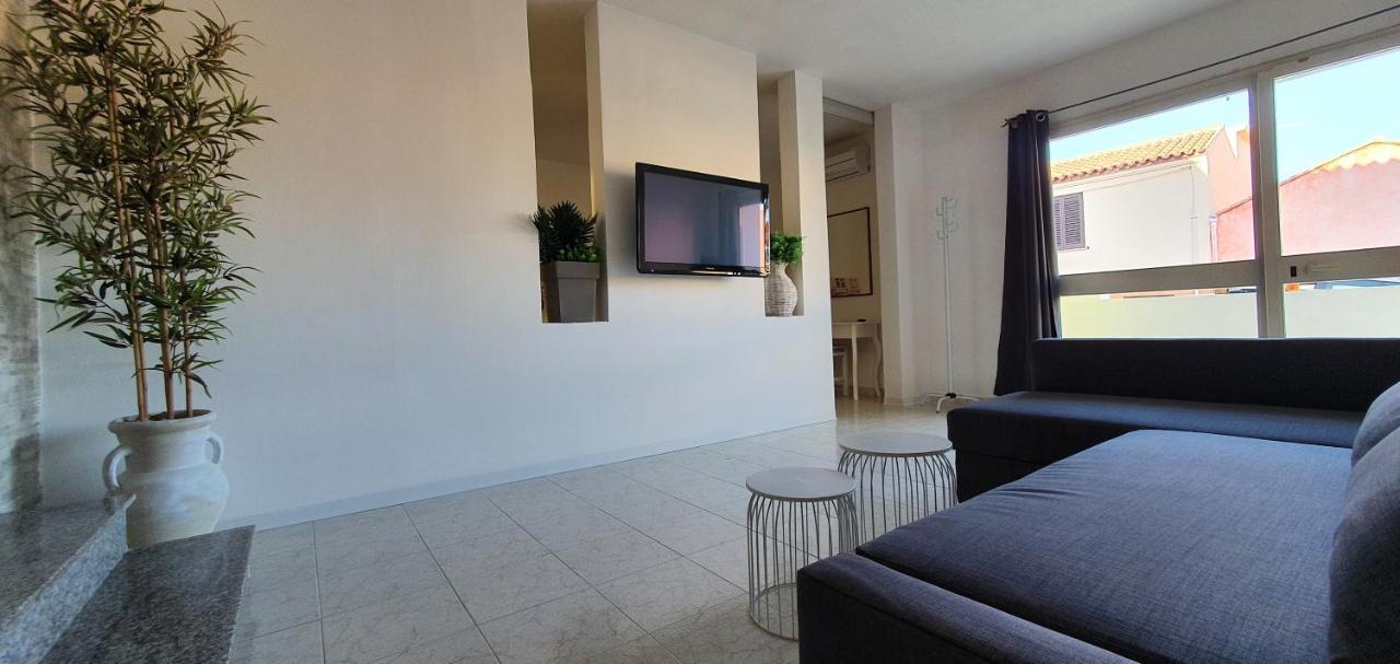 Sardinia Suites & Apartments -Casa-Loft A Pochi Passi Dal Centro- ซานตา เตเรซา กัลลูรา ภายนอก รูปภาพ