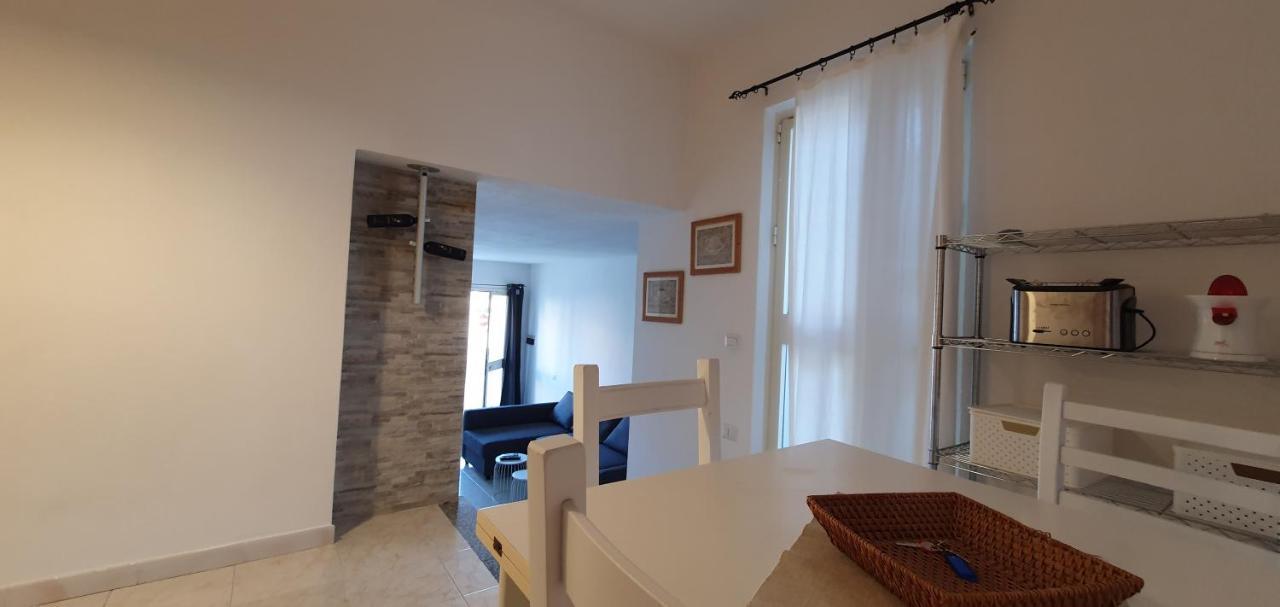 Sardinia Suites & Apartments -Casa-Loft A Pochi Passi Dal Centro- ซานตา เตเรซา กัลลูรา ภายนอก รูปภาพ