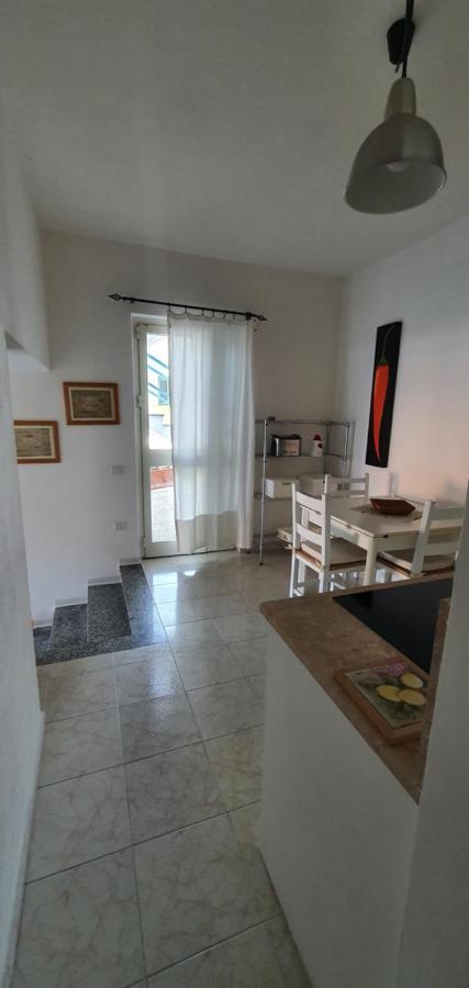 Sardinia Suites & Apartments -Casa-Loft A Pochi Passi Dal Centro- ซานตา เตเรซา กัลลูรา ภายนอก รูปภาพ
