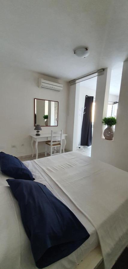 Sardinia Suites & Apartments -Casa-Loft A Pochi Passi Dal Centro- ซานตา เตเรซา กัลลูรา ภายนอก รูปภาพ